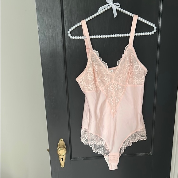 Tops - Elegant Pink Lace Shapewear Bodysuit